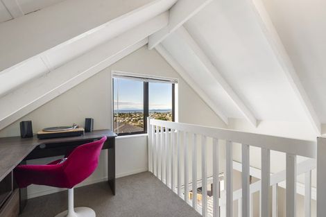 Photo of property in 1/163 Oaktree Avenue, Browns Bay, Auckland, 0630