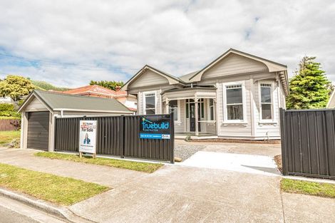 Photo of property in 2 Alma Road, Gonville, Whanganui, 4501