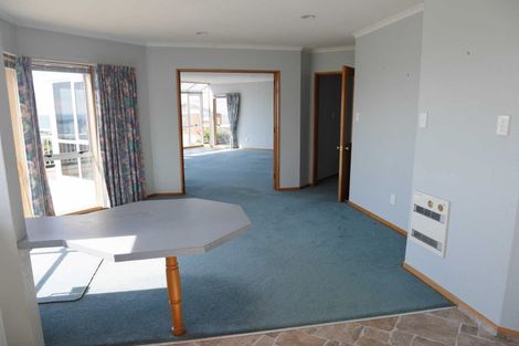 Photo of property in 1/98 Moncks Spur Road, Redcliffs, Christchurch, 8081