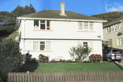 Photo of property in 27 Northumberland Street, Cannons Creek, Porirua, 5024