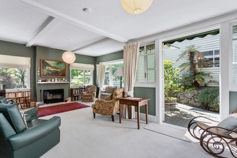 Photo of property in 82 Hackthorne Road, Cashmere, Christchurch, 8022