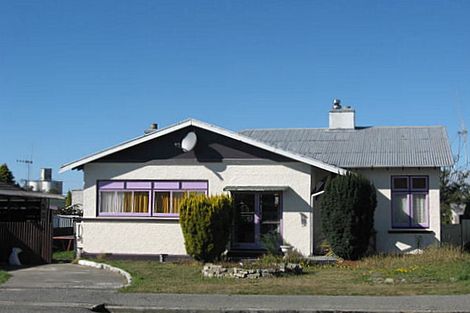 Photo of property in 77 Rhodes Street, Waimate, 7924