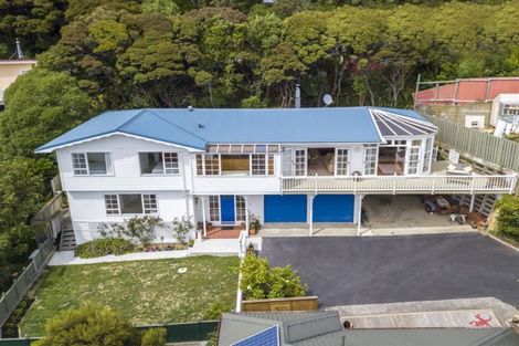 Photo of property in 5a Kahu Road, Paremata, Porirua, 5024
