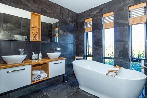 Photo of property in 1 Waterton Point, Huntingdon, Ashburton, 7774