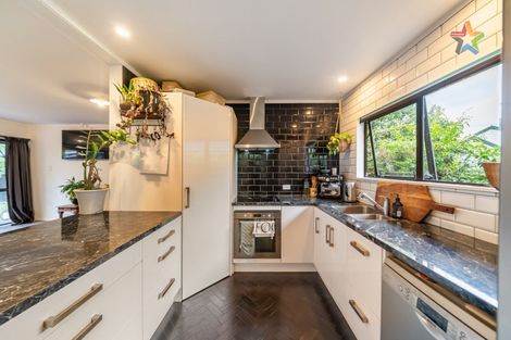 Photo of property in 36a Cambridge Terrace, Waiwhetu, Lower Hutt, 5010