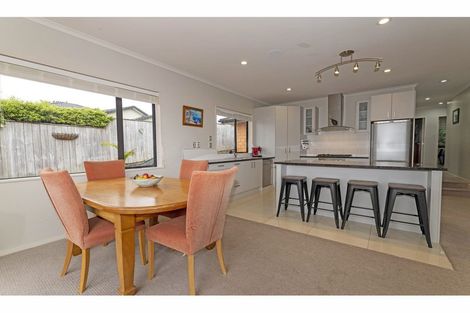 Photo of property in 88a San Marino Drive West, Henderson, Auckland, 0612