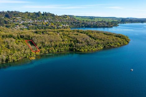 Photo of property in 69 Parawera Drive, Acacia Bay, Taupo, 3330