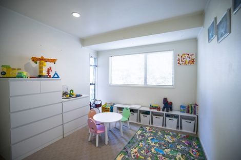 Photo of property in 119 Chelsea View Drive, Chatswood, Auckland, 0626