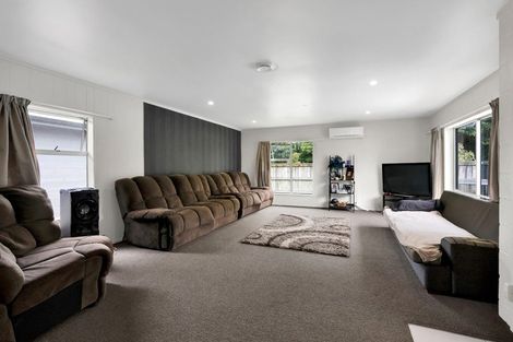 Photo of property in 4 Douglas Street, Hawera, 4610