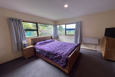 Photo of property in 117a Wynyard Crescent, Fernhill, Queenstown, 9300