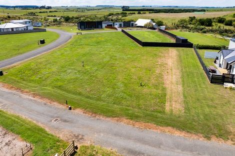 Photo of property in 3 Ironsands, Waverley, 4591