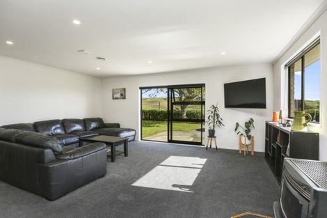 Photo of property in 1024 Mountain Road, Waiongana, Inglewood, 4389