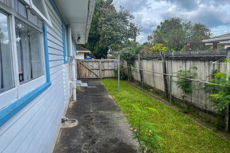 Photo of property in 26 Vanguard Road, Kelston, Auckland, 0602