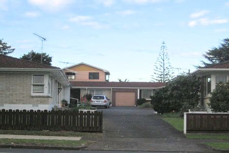 Photo of property in 2/52 Wallace Road, Papatoetoe, Auckland, 2025