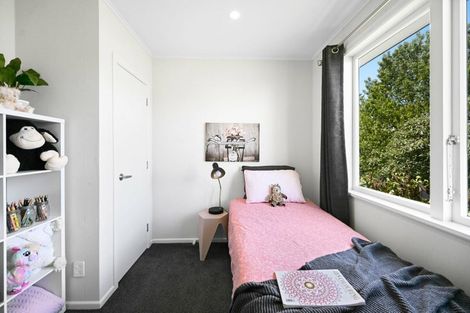Photo of property in 56 Southsea Crescent, Silverdale, Hamilton, 3216