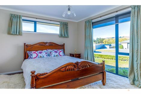 Photo of property in 1 Eric Batchelor Place, Waimate, 7924