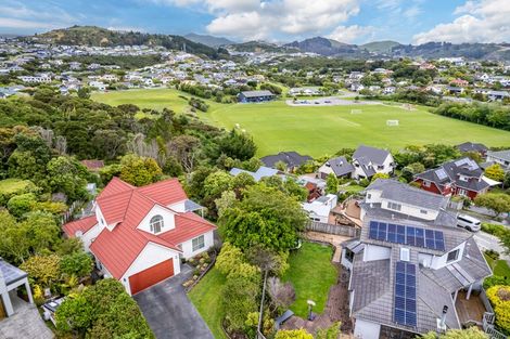 Photo of property in 21 Saunders Close, Whitby, Porirua, 5024