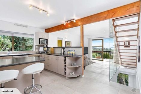 Photo of property in 1/813 East Coast Road, Northcross, Auckland, 0630