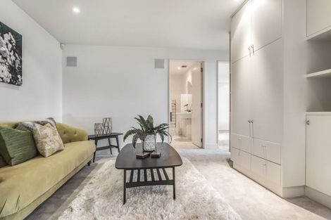 Photo of property in 20 Courtneys, West Harbour, Auckland, 0618