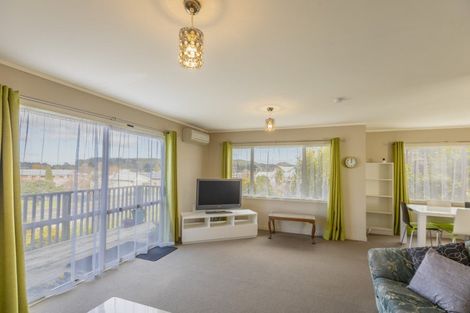 Photo of property in 52 Waverley Street, Waipawa, 4210