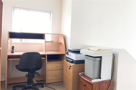 Photo of property in 76l Edmonton Road, Henderson, Auckland, 0612