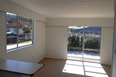 Photo of property in 2/306 Wellington Road, Wainuiomata, Lower Hutt, 5014