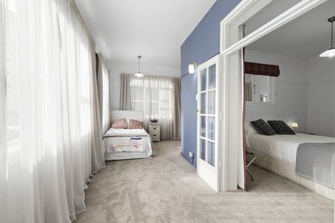 Photo of property in Devonport Apartments, 22/127 Saint Aubyn Street, New Plymouth, 4310