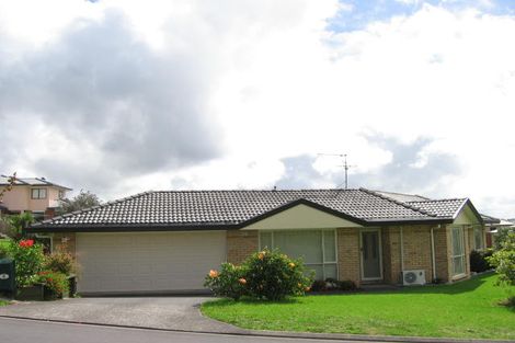 Photo of property in 6 Midhurst Avenue, Henderson, Auckland, 0612
