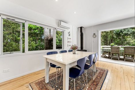 Photo of property in 8 Grand View Road, Leigh, 0985