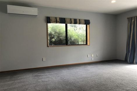 Photo of property in 1/69 Stanley Road, Glenfield, Auckland, 0629