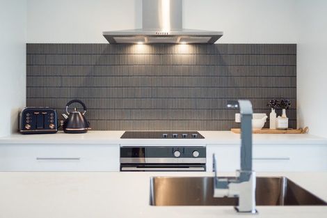 Photo of property in 5 Te Ara O Waihuri, Kelvin Grove, 4470