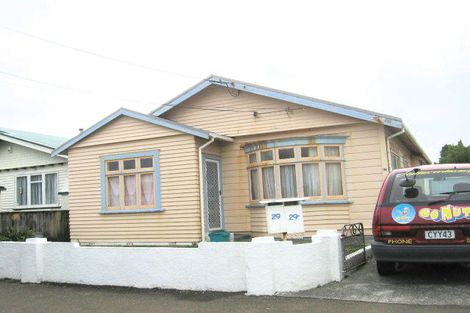 Photo of property in 29 Puru Crescent, Lyall Bay, Wellington, 6022