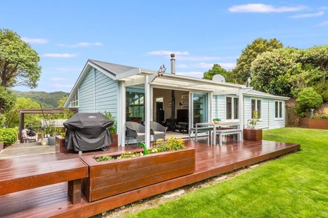 Photo of property in 51 Howard Road, Point Howard, Lower Hutt, 5013