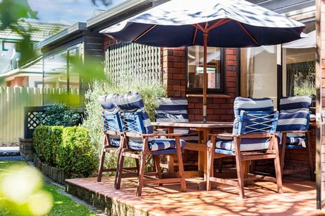 Photo of property in 2/54 Queens Grove, Hutt Central, Lower Hutt, 5010