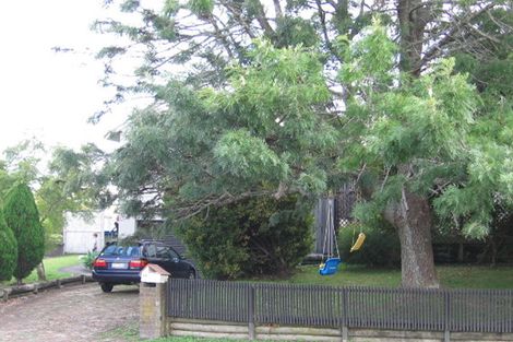 Photo of property in 24 Granville Drive, Massey, Auckland, 0614