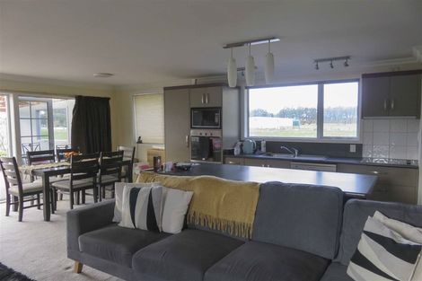 Photo of property in 351 Bay Road, West Plains, Invercargill, 9879