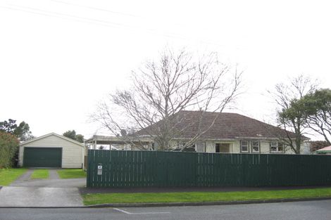 Photo of property in 4 Drake Street, Vogeltown, New Plymouth, 4310