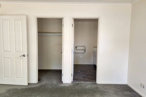 Photo of property in 60 Cabeleigh Drive, Helensville, 0800