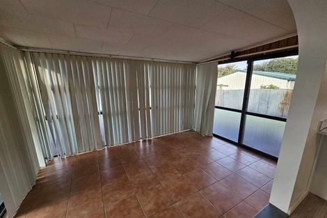 Photo of property in 18 Ashton Terrace, Castlecliff, Whanganui, 4501