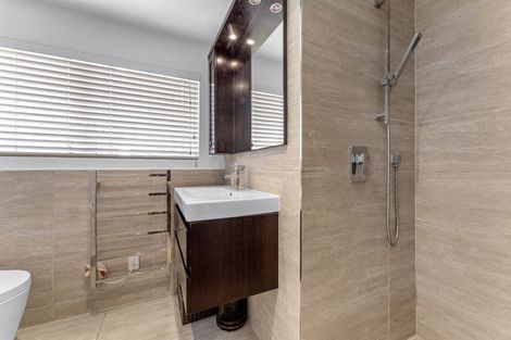 Photo of property in 1/19 Heathcote Road, Castor Bay, Auckland, 0620