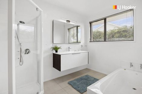 Photo of property in 195 Larnach Road, Waverley, Dunedin, 9013