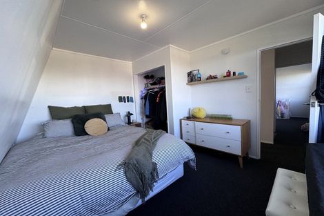 Photo of property in 71 Hedges Street, Sanson, 4817