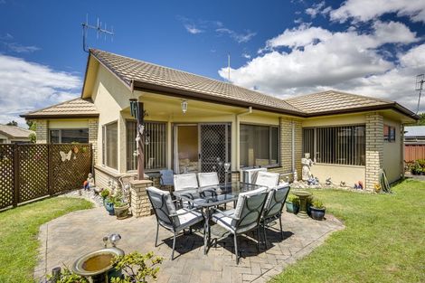 Photo of property in 17 Sloane Place, Taradale, Napier, 4112