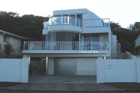 Photo of property in 27 Sunset Parade, Plimmerton, Porirua, 5026