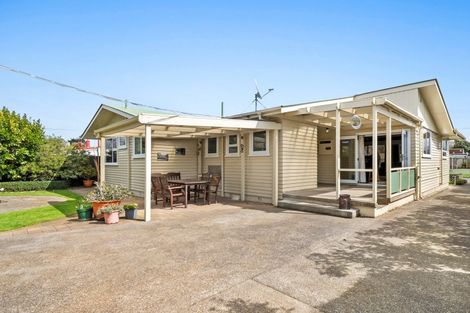 Photo of property in 11 Oxford Street, Marton, 4710