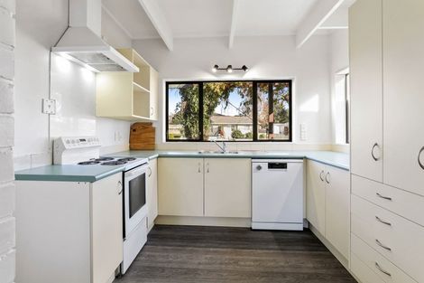 Photo of property in 28 Hyde Avenue, Richmond Heights, Taupo, 3330