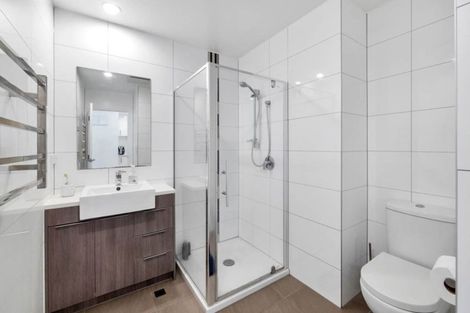 Photo of property in Apollo Apartments, 201/46 Rosedale Road, Rosedale, Auckland, 0632