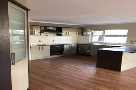 Photo of property in 5 Bezar Place, Flat Bush, Auckland, 2016