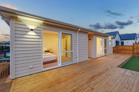 Photo of property in 29 Kaupeka Road, Orewa, 0931