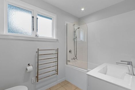 Photo of property in 215 Breezes Road, Aranui, Christchurch, 8061